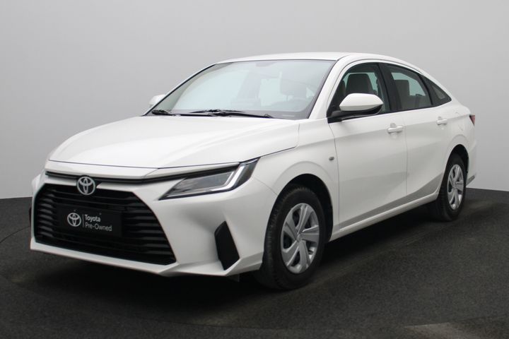 TOYOTA YARIS SEDAN E 