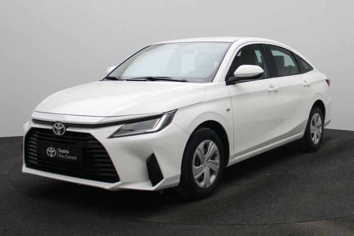TOYOTA YARIS SEDAN E 