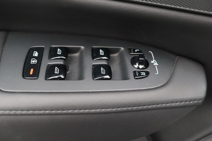 Used Car Image 14