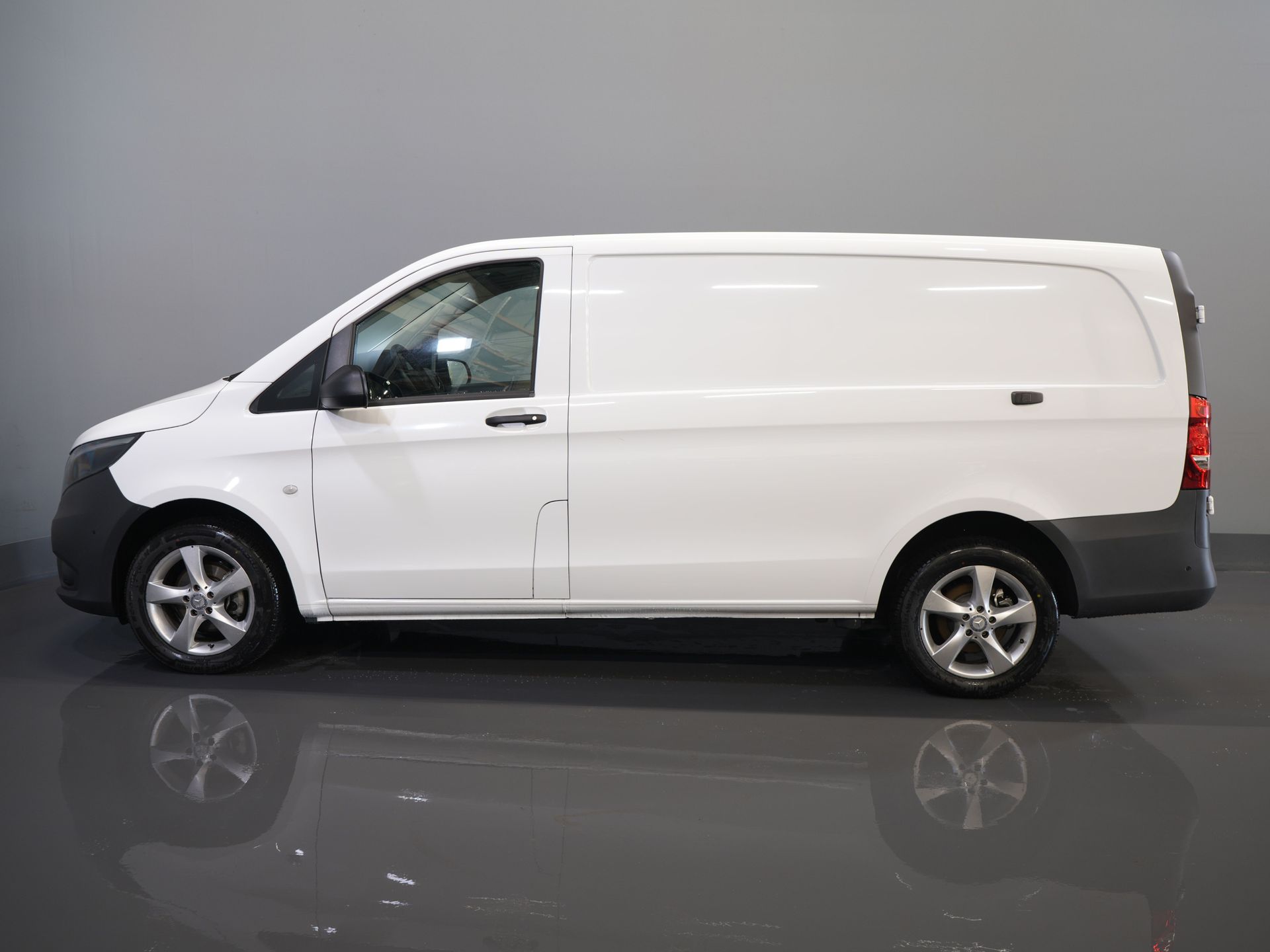 Mercedes-Benz Vito Van 114 CDI L2 BPM FREE! 270gr. Türen/ Sitzheizung/ Navi/ Carplay/ PDC/ Cruise/ Airco