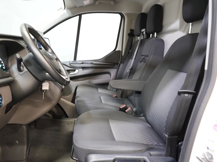 Ford Transit Custom Bestelbus 340 130 pk PHEV Trend BPM VRIJ! Plug-In/ Inrichting/ Carplay/ Stoelverw./ Cruise/ Camera/ PDC/ Airco