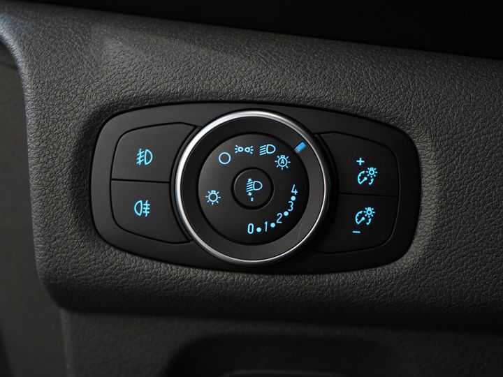 Ford Transit Custom Bestelbus 340 130 pk PHEV Trend BPM VRIJ! Plug-In/ Inrichting/ Carplay/ Stoelverw./ Cruise/ Camera/ PDC/ Airco