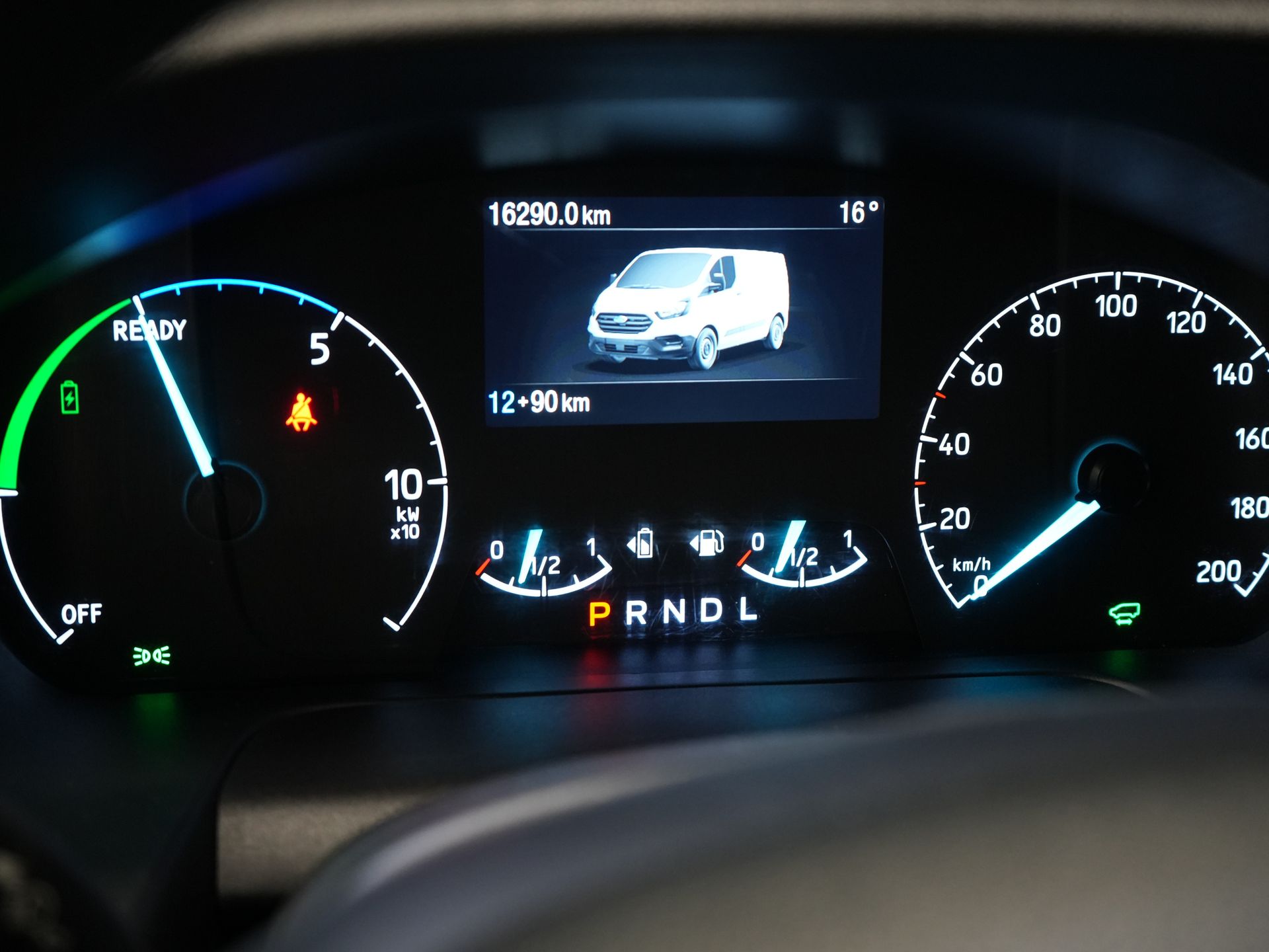 Ford Transit Custom Bestelbus 340 130 pk PHEV Trend BPM VRIJ! Plug-In/ Inrichting/ Carplay/ Stoelverw./ Cruise/ Camera/ PDC/ Airco