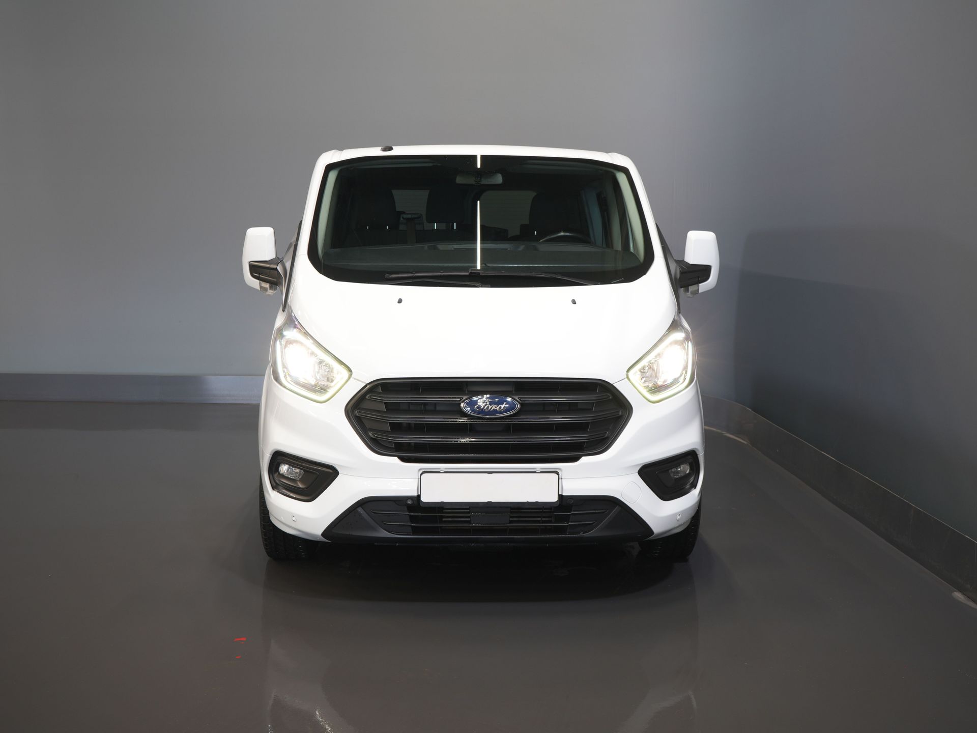 Ford Transit Custom Passenger Tourneo 2.0 TDCI €31,997.- z VAT/BPM Trend Combi/ Kombi/ 9 osobowy/ 9 P/ Cruise/ PDC/ Airco