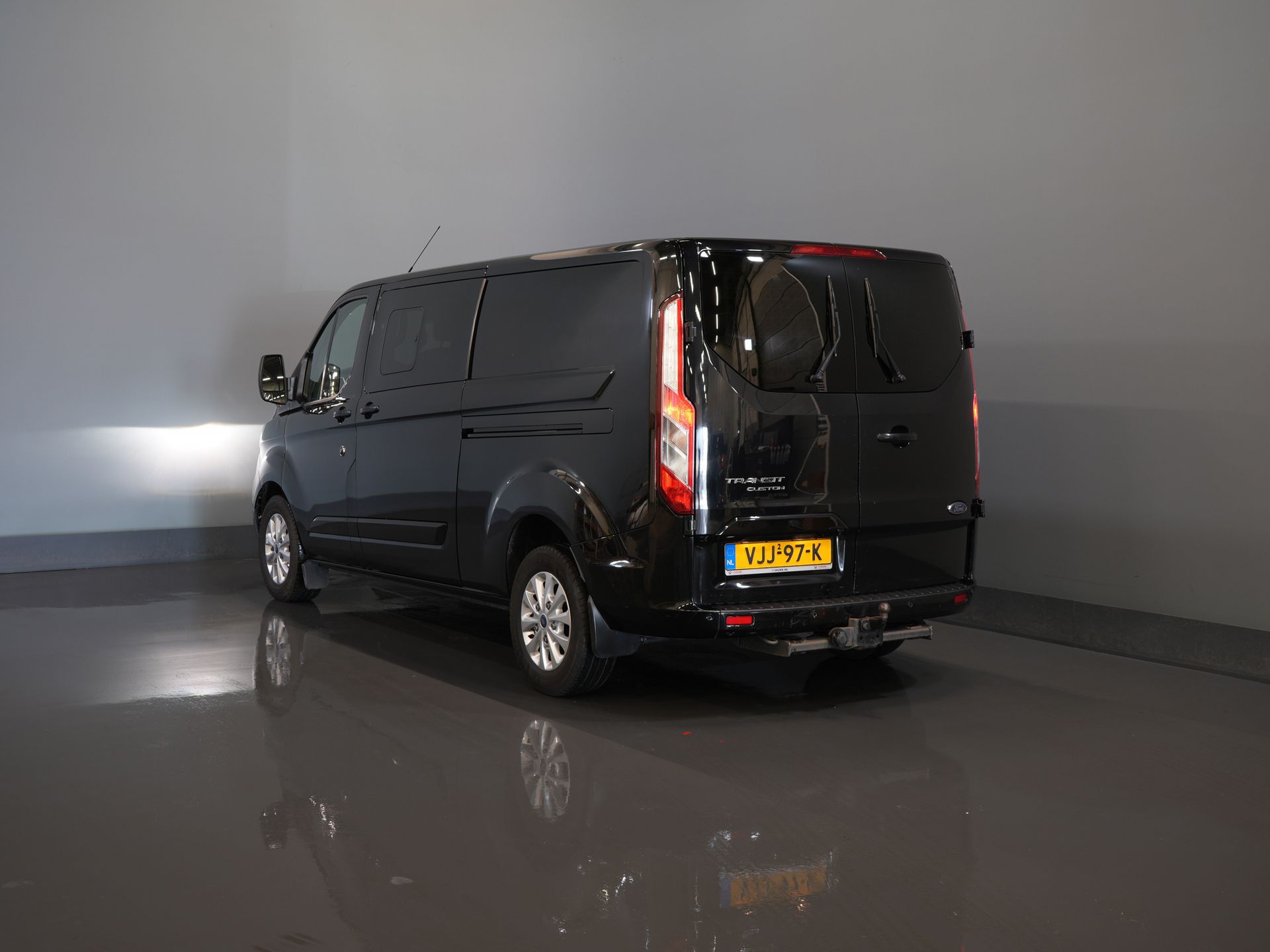 Ford Transit Custom Van 2.0 TDCI 170 cv Aut. L2 Limited DC Doppia Cabina EXPORT SOLO Cintura V.V/ Adapt.Cruise/ Bi-Xenon/ Pelle/ 2xPorte scorrevoli/ Elek.Seat/ 