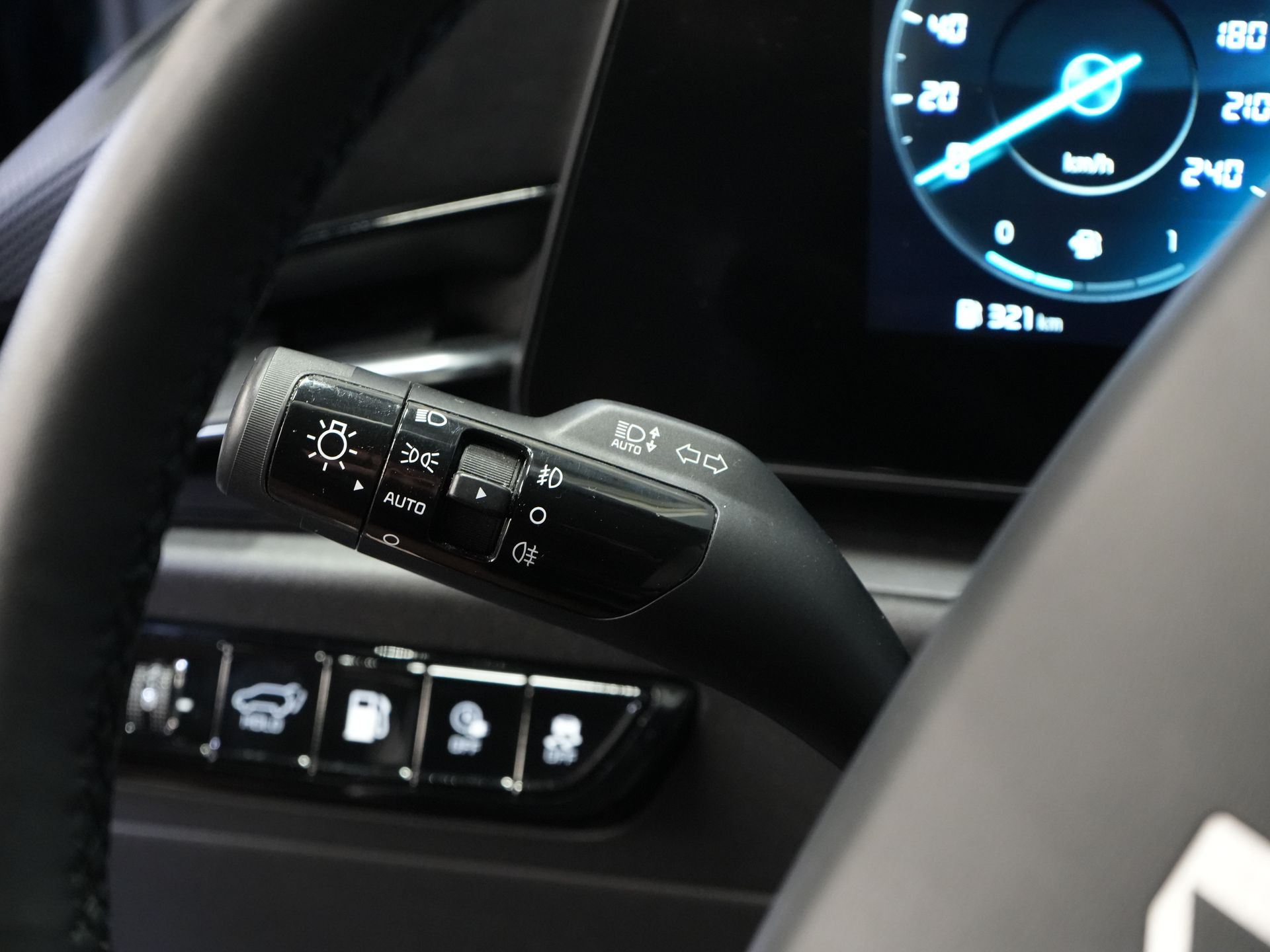 Kia Niro SUV 1.6 GDi PHEV Executive Line Dealer Serviced/ Harman Kardon/ Seatvent./ 18