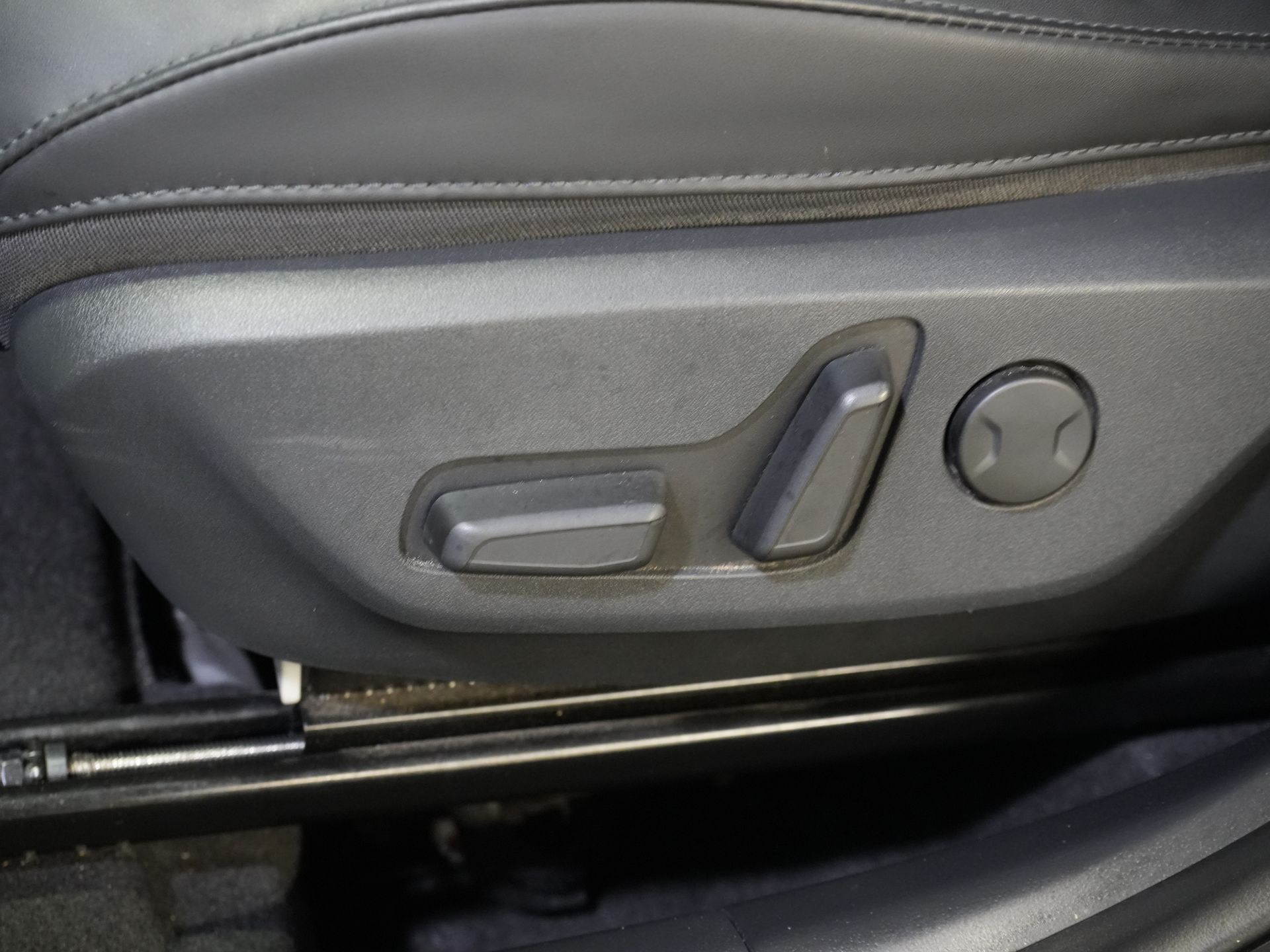 Kia Niro SUV 1.6 GDi PHEV Executive Line Dealer Serviced/ Harman Kardon/ Seatvent./ 18