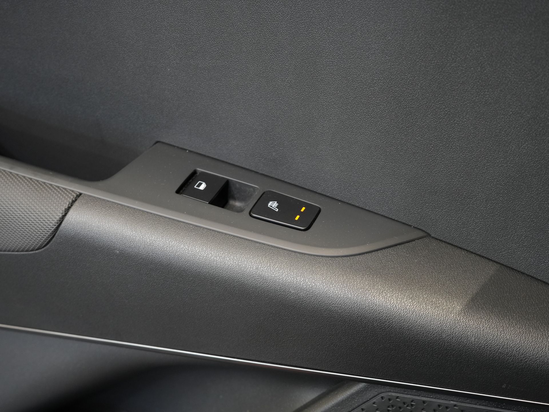 Kia Niro SUV 1.6 GDi PHEV Executive Line Dealer Serviced/ Harman Kardon/ Seatvent./ 18