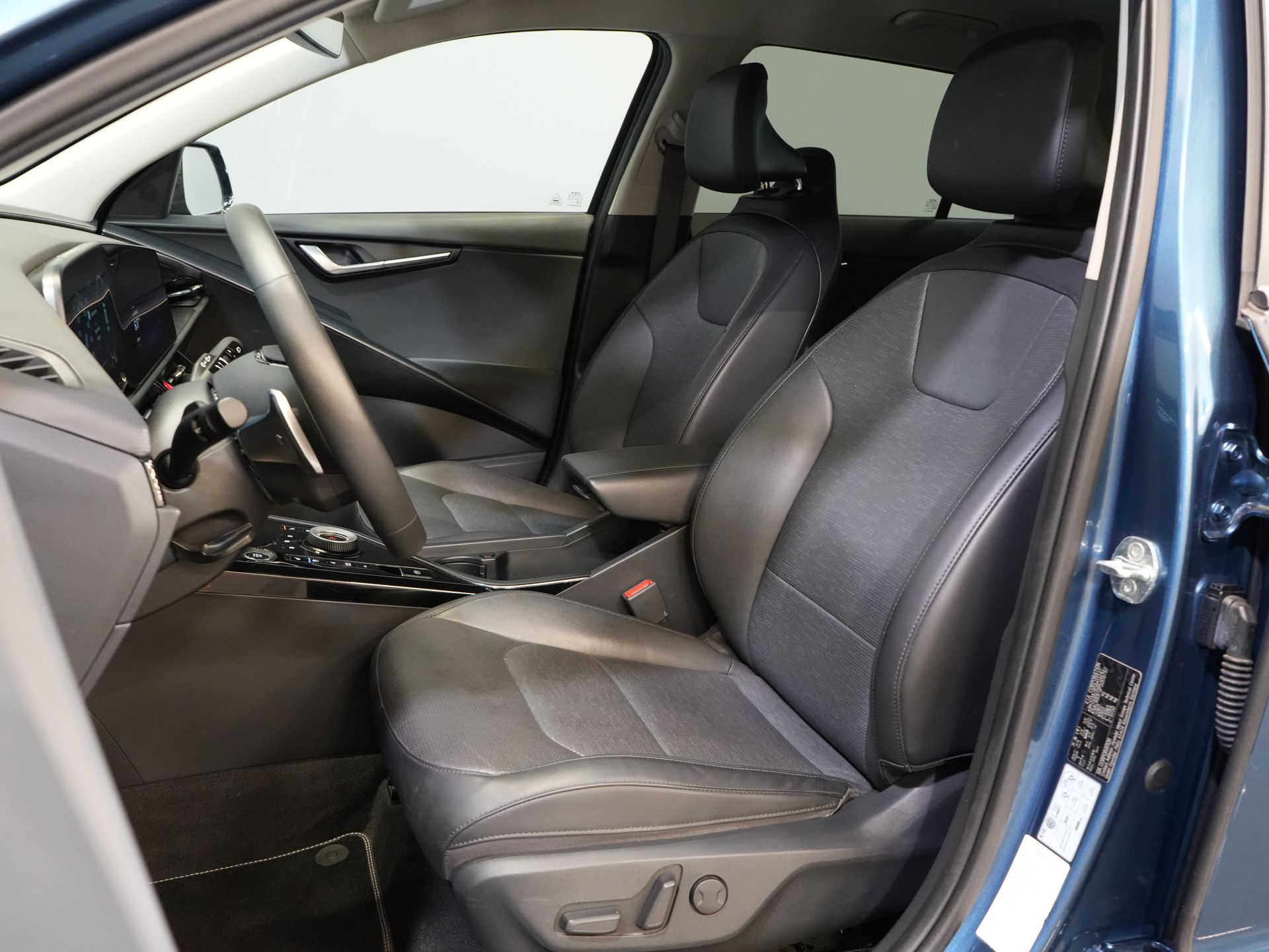Kia Niro SUV 1.6 GDi PHEV Executive Line Dealer Serviced/ Harman Kardon/ Seatvent./ 18