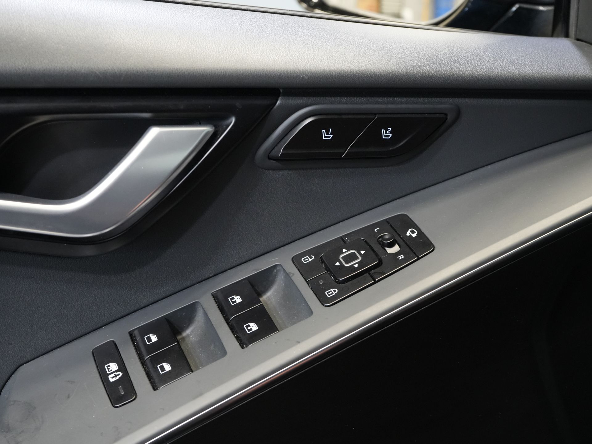 Kia Niro SUV 1.6 GDi PHEV Executive Line Dealer Serviced/ Harman Kardon/ Seatvent./ 18
