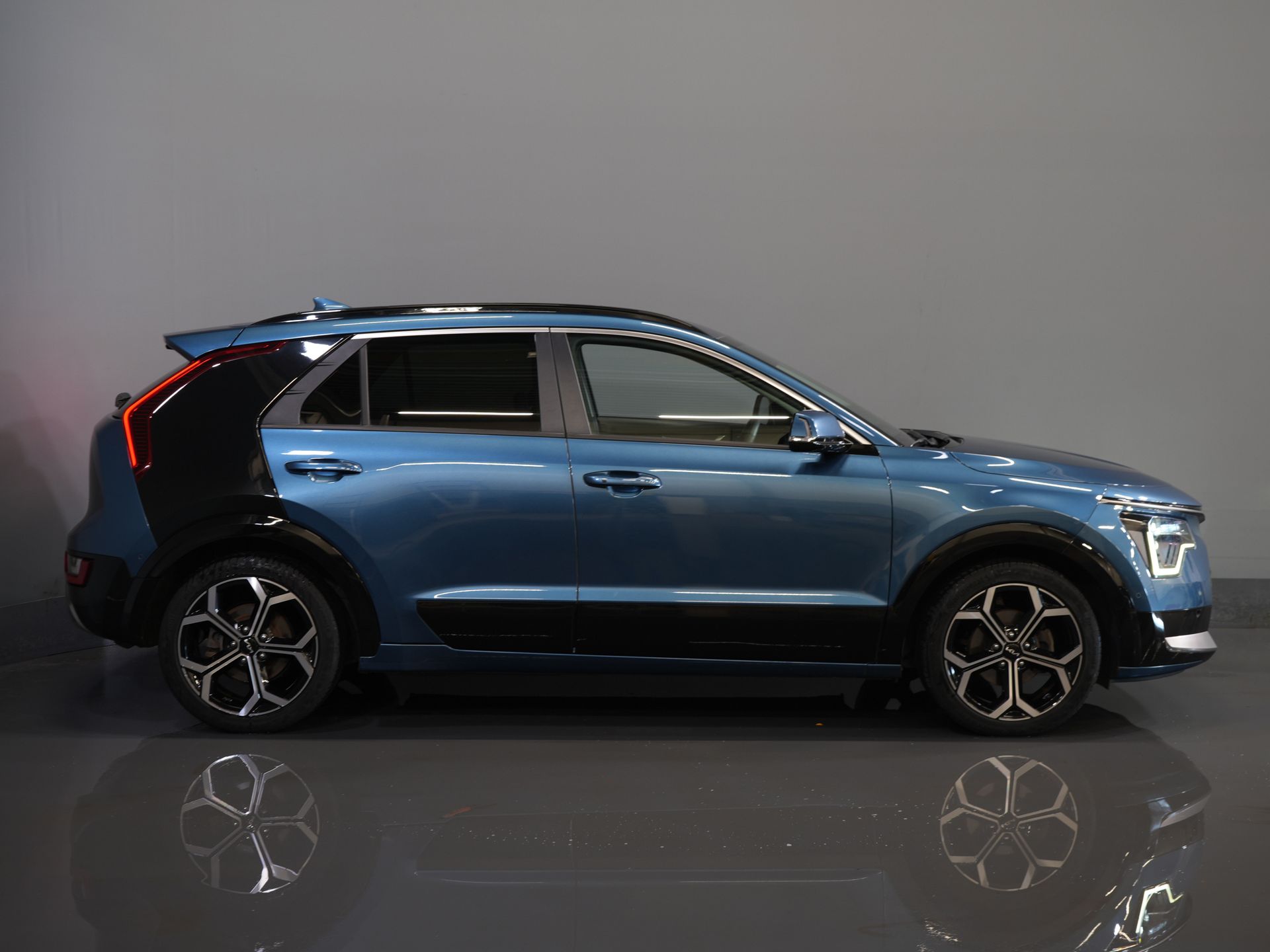 Kia Niro SUV 1.6 GDi PHEV Executive Line Dealer Serviced/ Harman Kardon/ Seatvent./ 18