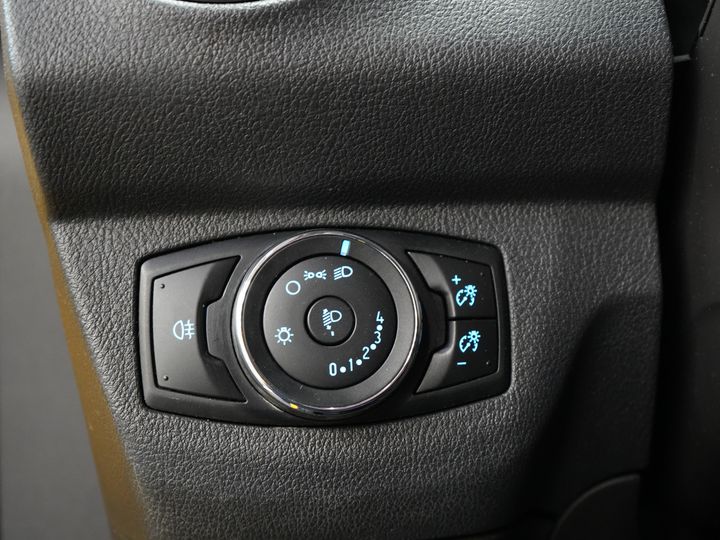 Ford Transit Courier Bestelbus 1.5 TDCI BPM VRIJ! Euro6/ NL Auto/ Dealer Ond./ Airco/ Trekhaak