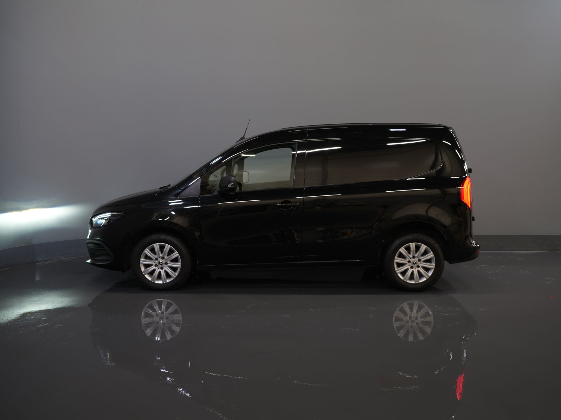 Mercedes-Benz Citan Lieferwagen 110 CDI Aut. LED/ Carplay/ Sitzheizung/ Klimaanlage/ Kamera/ 16