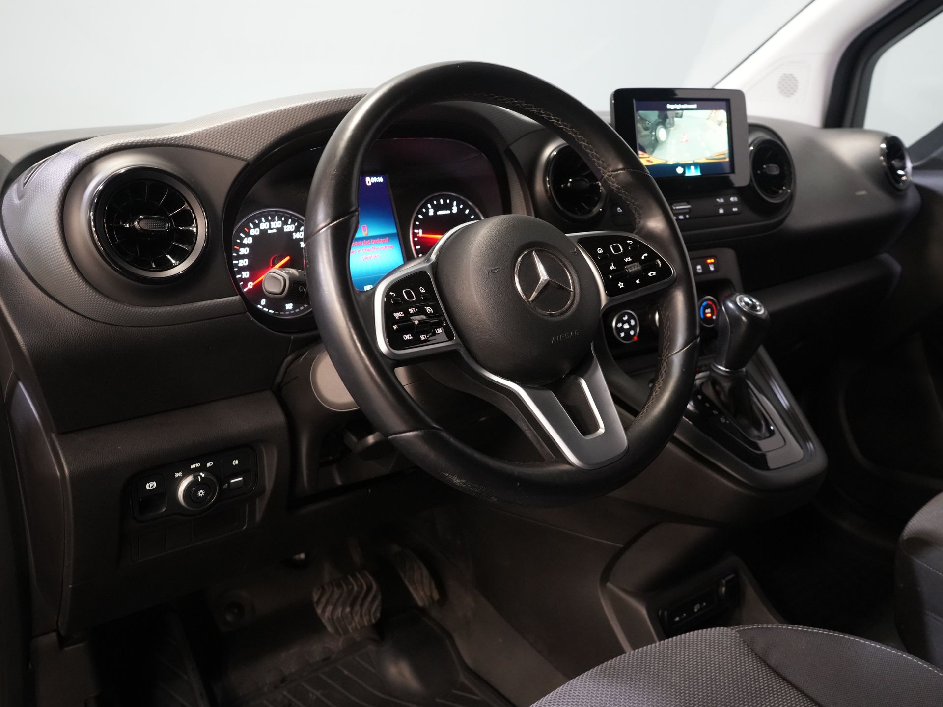 Mercedes-Benz Citan Lieferwagen 110 CDI Aut. LED/ Carplay/ Sitzheizung/ Klimaanlage/ Kamera/ 16