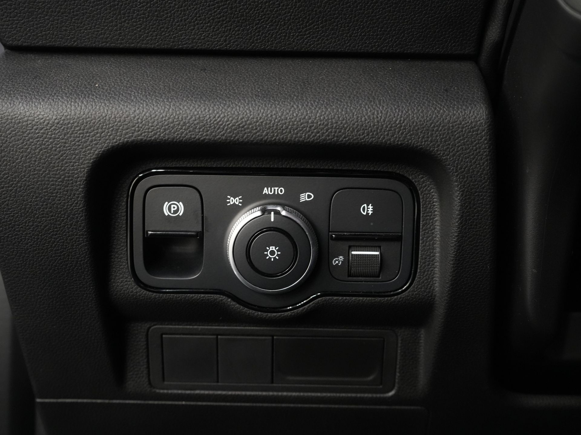 Mercedes-Benz Citan Lieferwagen 110 CDI Aut. LED/ Carplay/ Sitzheizung/ Klimaanlage/ Kamera/ 16