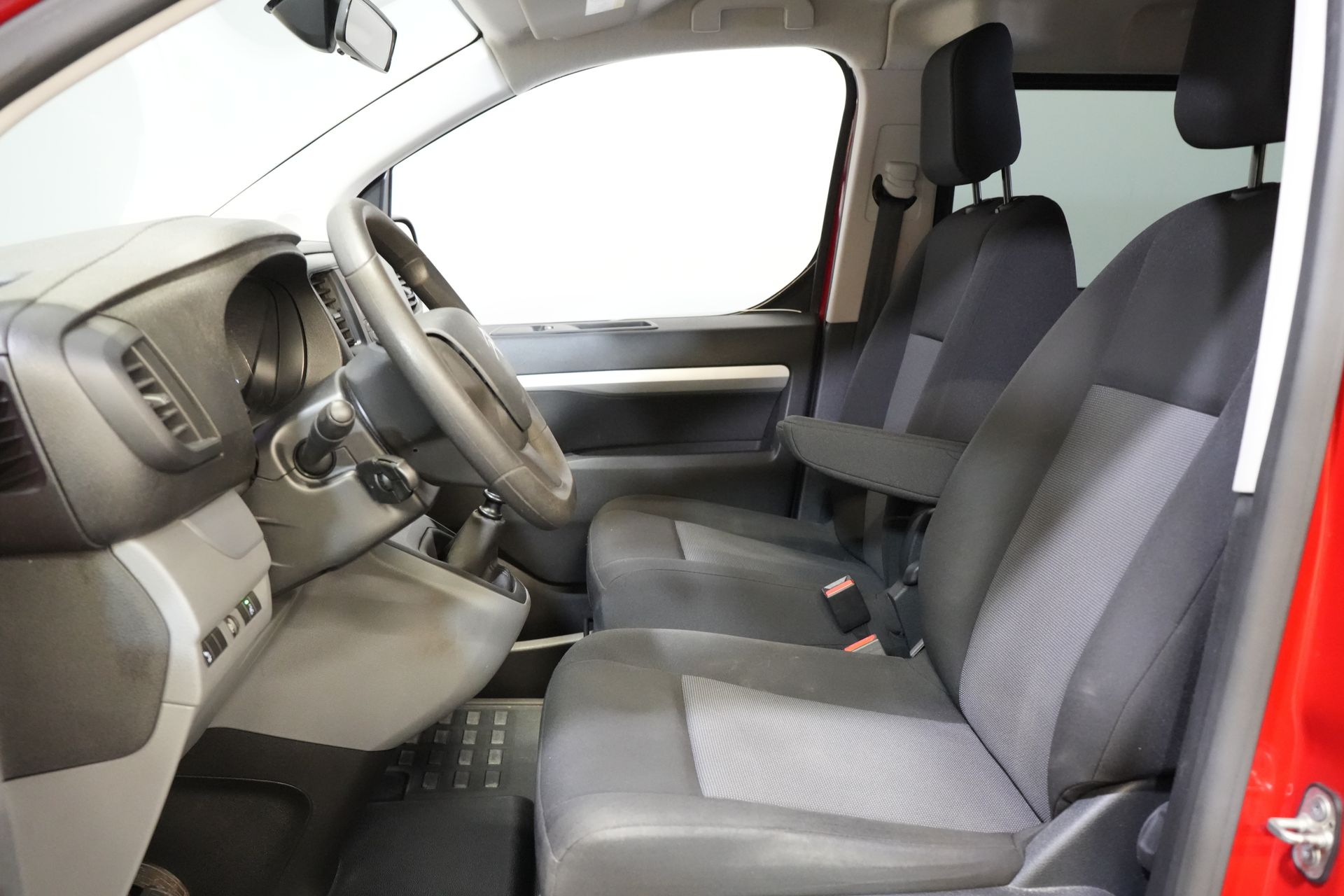 Citroën Jumpy Bestelbus 2.0 HDI 120 pk L3 DC Dubbel Cabine BPM VRIJ! 2x Schuifdeur/ 2.5t Trekverm./ PDC/ Cruise/ Airco
