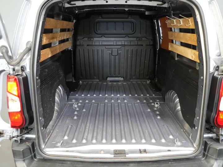 Opel Combo Van 1.5 CDTI 130 hp Aut. L2 BPM FREE! NL Auto/ Navi/ Keyless/ Carplay/ PDC/ Cruise/ Airco/ Anhängerkupplung