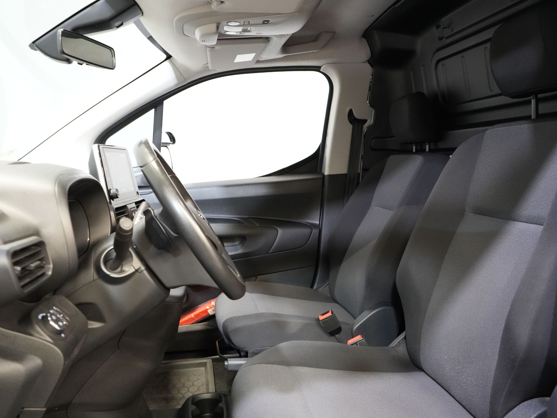 Opel Combo Van 1.5 CDTI 130 hp Aut. L2 BPM FREE! NL Auto/ Navi/ Keyless/ Carplay/ PDC/ Cruise/ Airco/ Anhängerkupplung