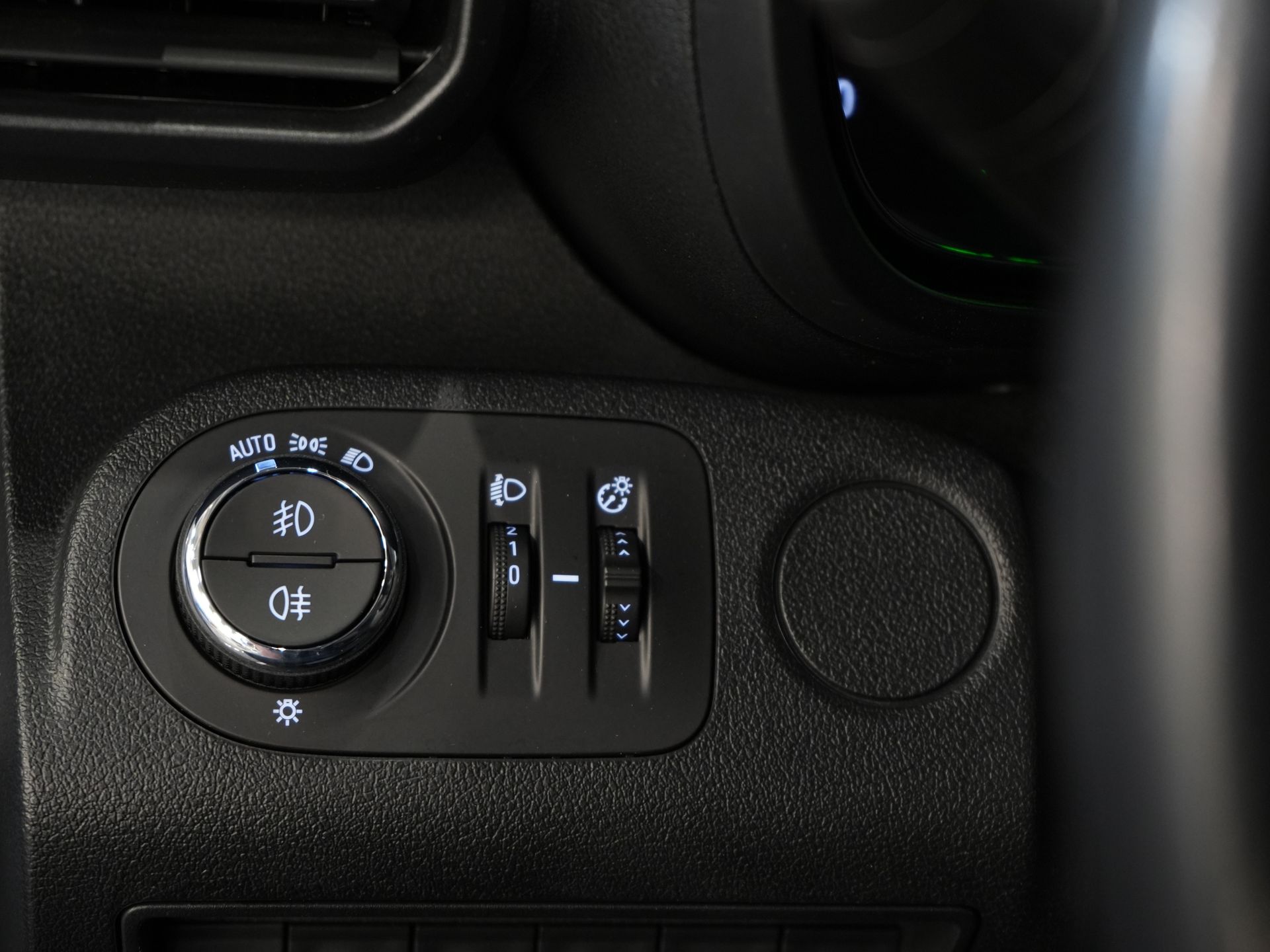 Opel Combo Van 1.5 CDTI 130 hp Aut. L2 BPM FREE! NL Auto/ Navi/ Keyless/ Carplay/ PDC/ Cruise/ Airco/ Anhängerkupplung