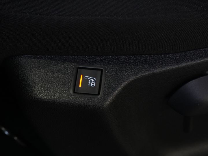 Citroën Berlingo Furgón 1.5 HDi 130 cv Aut. L2 3 Pers./ Carplay/ Climatización/ Cámara/ Calef. de pie/ Calef. asiento/ Gancho remolque/ LMV/ H.O. Concesionario.