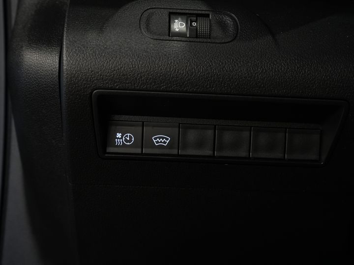 Citroën Berlingo Furgón 1.5 HDi 130 cv Aut. L2 3 Pers./ Carplay/ Climatización/ Cámara/ Calef. de pie/ Calef. asiento/ Gancho remolque/ LMV/ H.O. Concesionario.