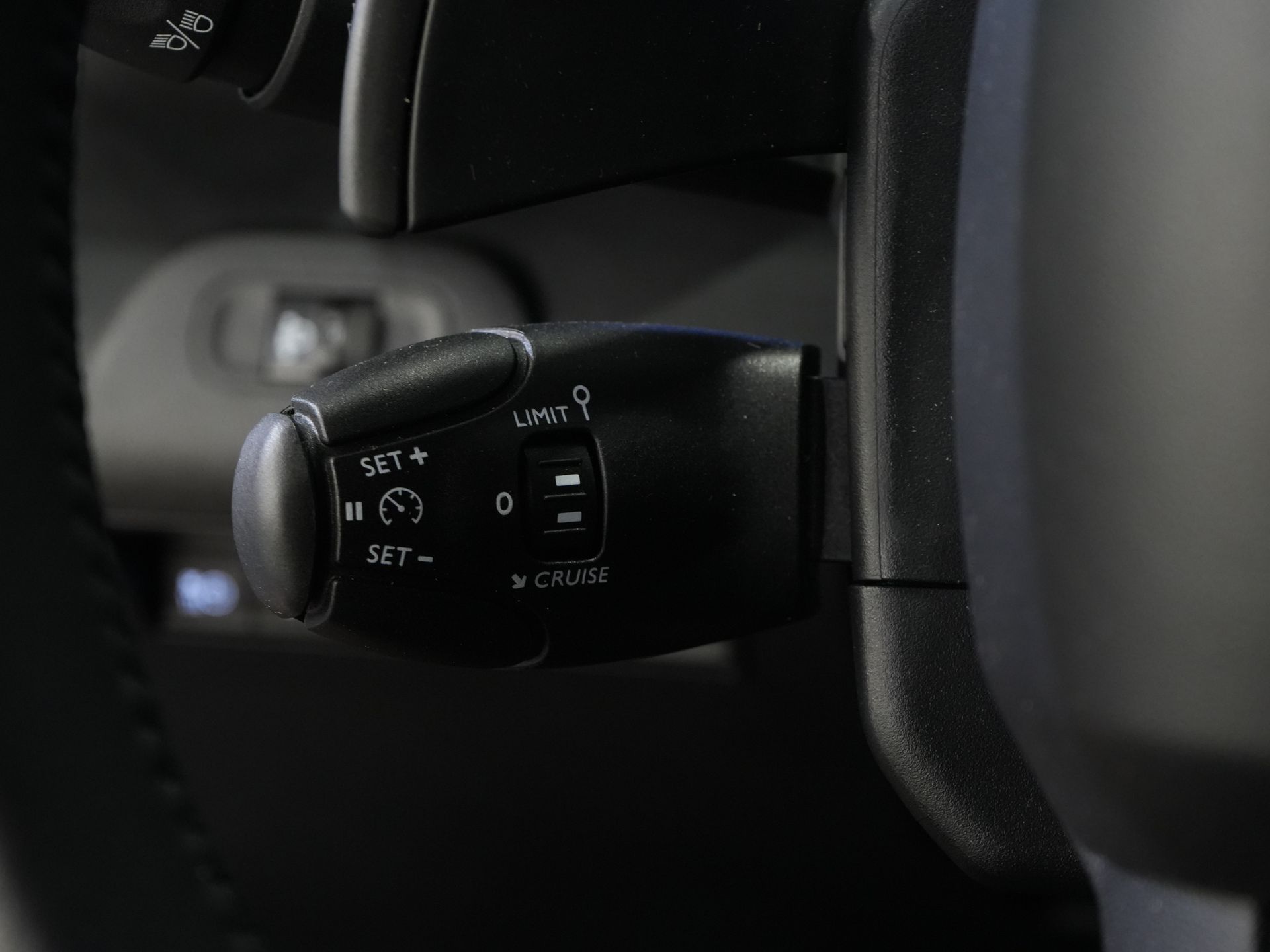 Citroën Berlingo Furgón 1.5 HDi 130 cv Aut. L2 3 Pers./ Carplay/ Climatización/ Cámara/ Calef. de pie/ Calef. asiento/ Gancho remolque/ LMV/ H.O. Concesionario.