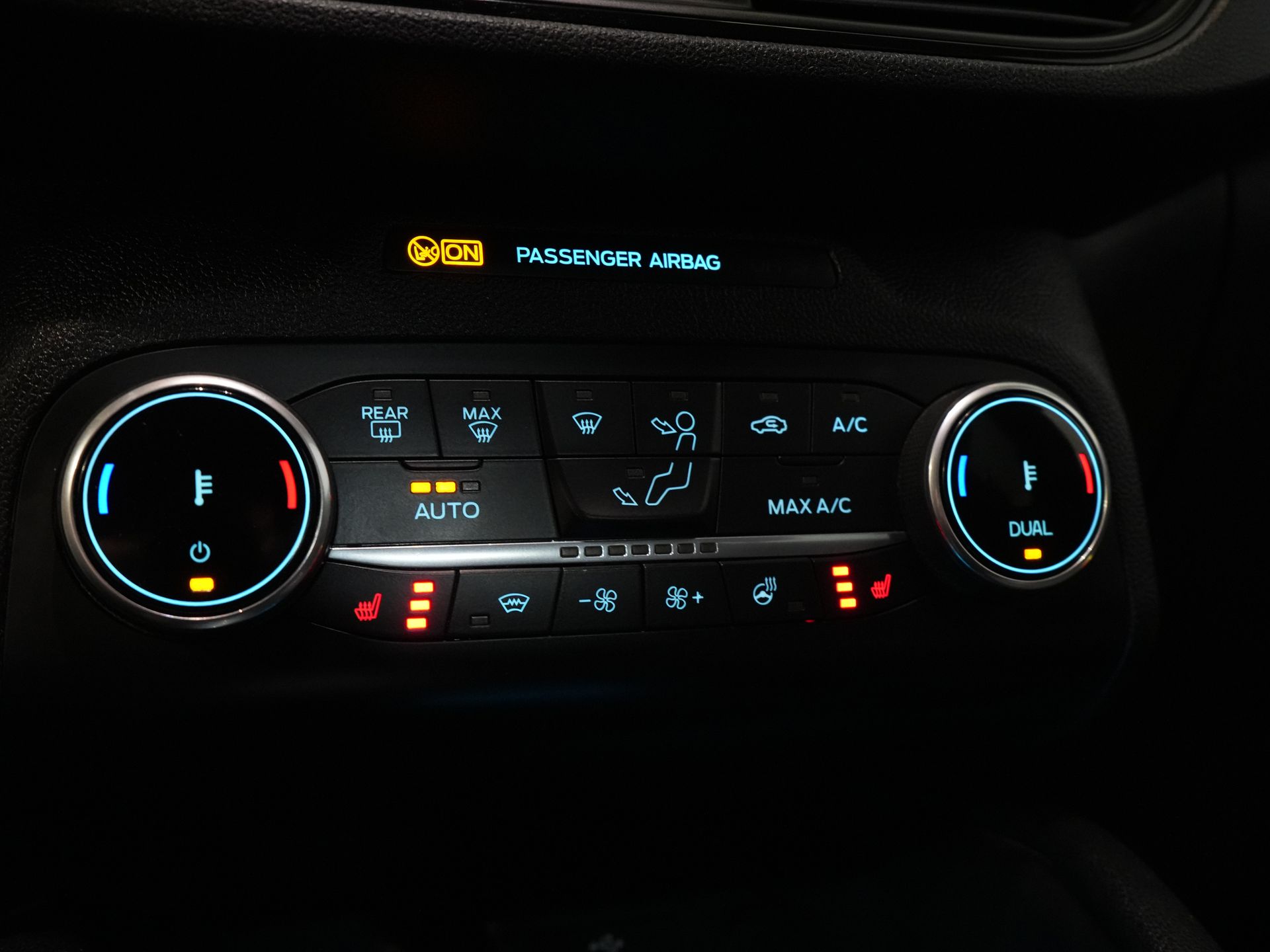 Ford Kuga SUV 2.5 PHEV 225 к.с. ST-Line LED/ Head-Up/ Adapt.cruise/ Підігрів підставки/ Keyless/ Elek.flap/ Stoelverwant/ Steeringverw./ Carplay/ Navi/ Clima