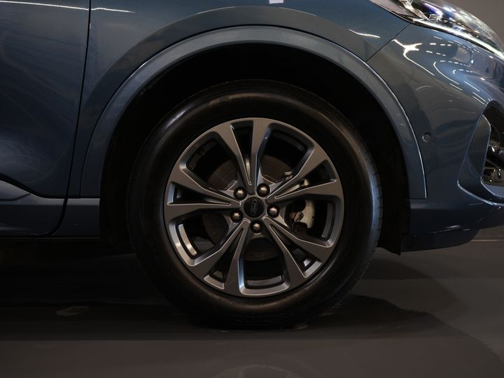 Ford Kuga SUV 2.5 PHEV 225 к.с. ST-Line LED/ Head-Up/ Adapt.cruise/ Підігрів підставки/ Keyless/ Elek.flap/ Stoelverwant/ Steeringverw./ Carplay/ Navi/ Clima