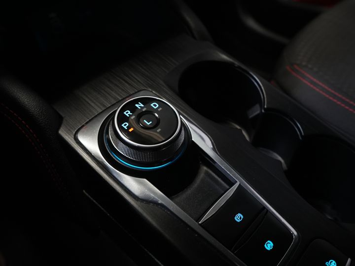 Ford Kuga SUV 2.5 PHEV 225 к.с. ST-Line LED/ Head-Up/ Adapt.cruise/ Підігрів підставки/ Keyless/ Elek.flap/ Stoelverwant/ Steeringverw./ Carplay/ Navi/ Clima