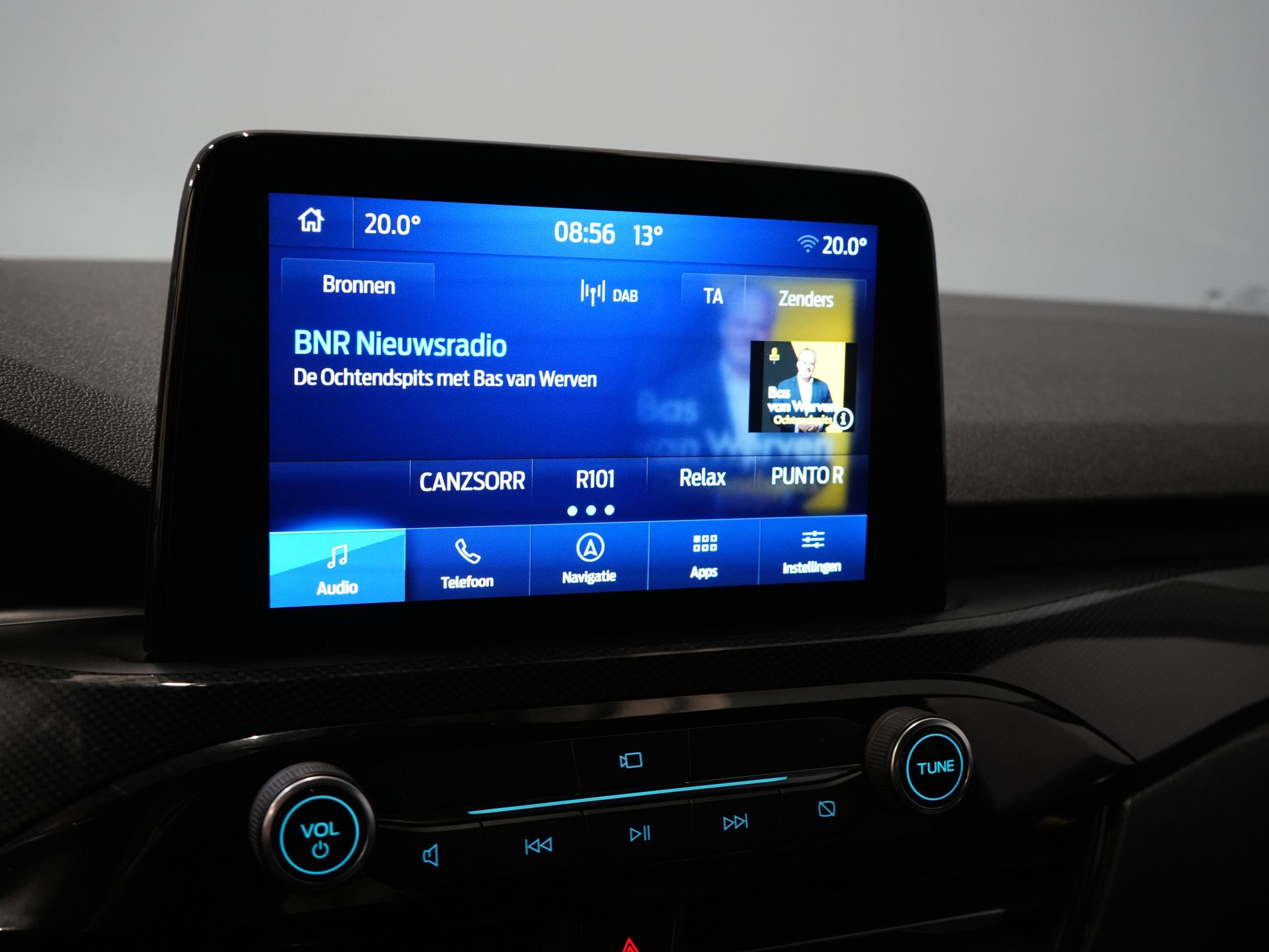 Ford Kuga SUV 2.5 PHEV 225 к.с. ST-Line LED/ Head-Up/ Adapt.cruise/ Підігрів підставки/ Keyless/ Elek.flap/ Stoelverwant/ Steeringverw./ Carplay/ Navi/ Clima