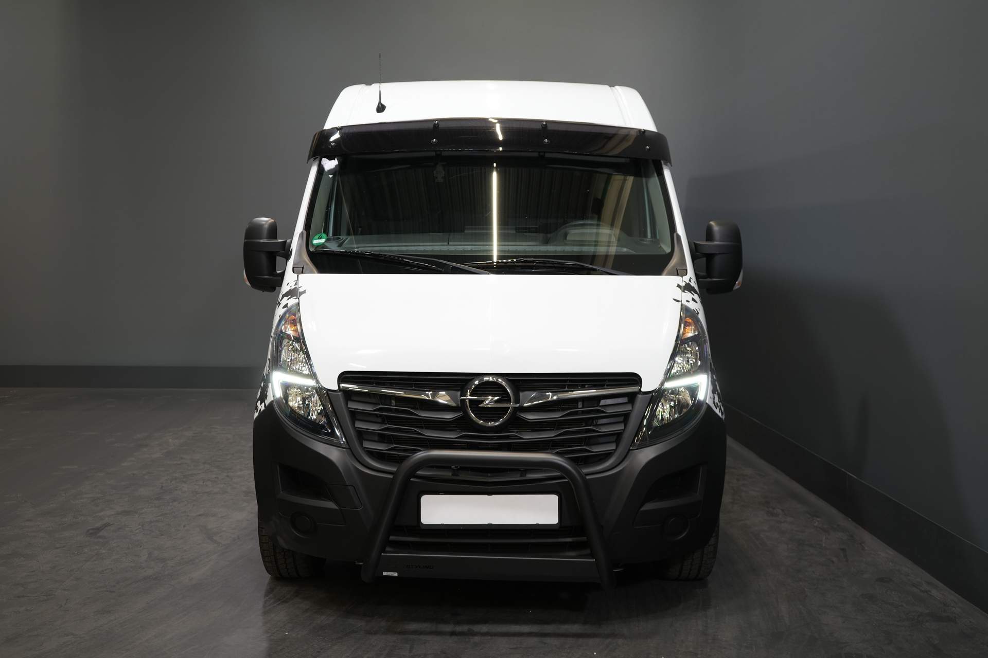 Opel Movano Van 2.3 CDTI 130 KM L4H2 RWD DEMO 2.5t Trekverm./ Airco/ Sidebars
