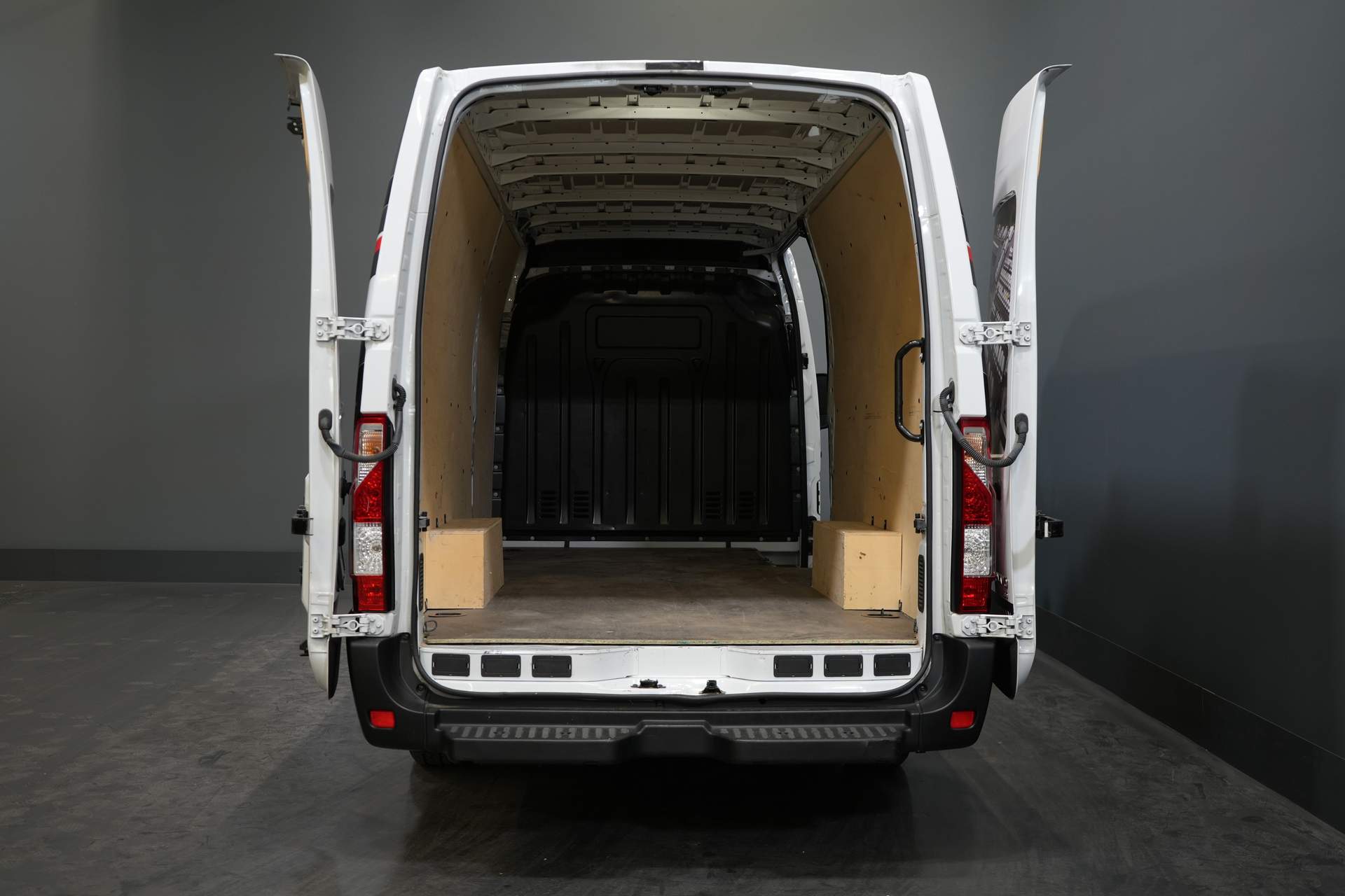 Opel Movano Van 2.3 CDTI 130 KM L4H2 RWD DEMO 2.5t Trekverm./ Airco/ Sidebars