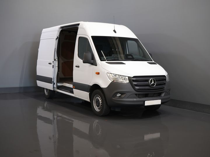 Mercedes-Benz Sprinter Furgoneta 317 1.9 CDI L2H2 Aut. FĂRĂ BPM! Scaun încălzit/ 270 Gr. Uși/ Scaune încălzite/ Navigație/ Cameră/ Cruise control/ Aer condiționat