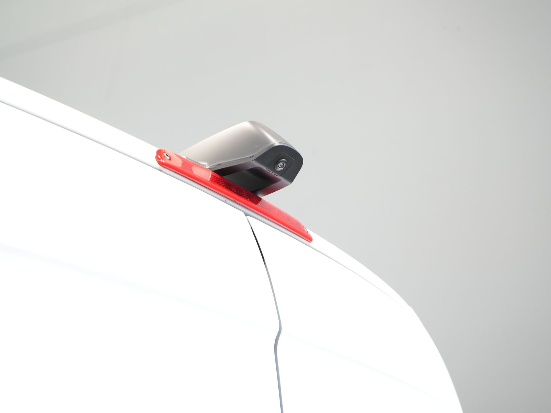 Mercedes-Benz Sprinter Furgoneta 317 1.9 CDI L2H2 Aut. FĂRĂ BPM! Scaun încălzit/ 270 Gr. Uși/ Scaune încălzite/ Navigație/ Cameră/ Cruise control/ Aer condiționat