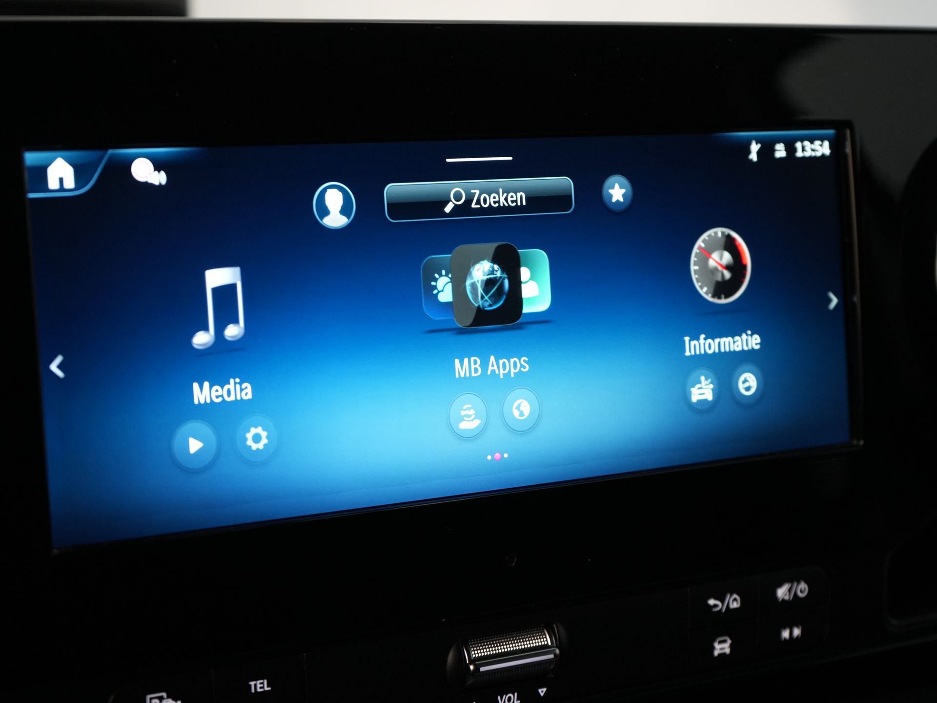 Mercedes-Benz Sprinter Furgoneta 317 1.9 CDI L2H2 Aut. FĂRĂ BPM! Scaun încălzit/ 270 Gr. Uși/ Scaune încălzite/ Navigație/ Cameră/ Cruise control/ Aer condiționat