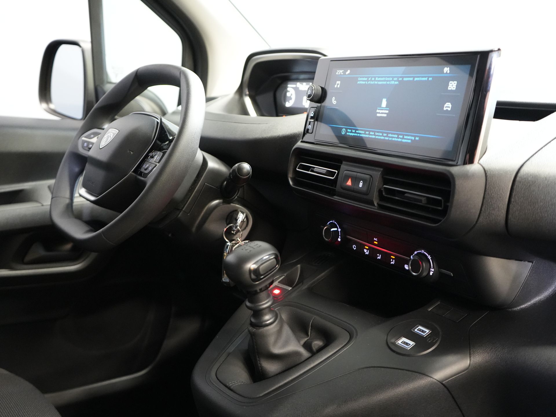 Peugeot Partner Bestelbus 1.5 HDi 100 pk L2 MARGE ZGAN Virtual Cockpit/ 3pers./ Carplay/ PDC/ Cruise/ Airco