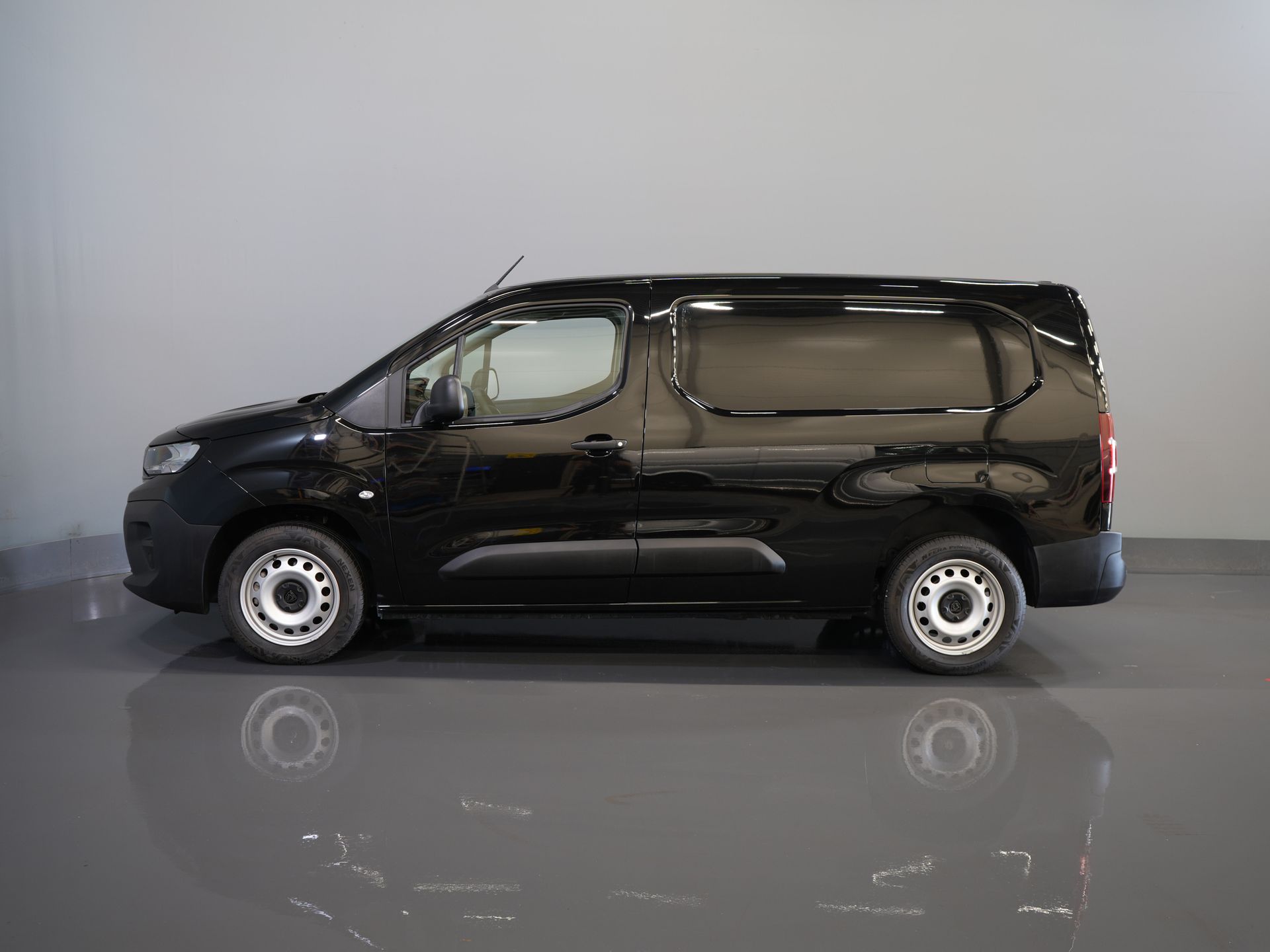 Peugeot Partner Bestelbus 1.5 HDi 100 pk L2 MARGE ZGAN Virtual Cockpit/ 3pers./ Carplay/ PDC/ Cruise/ Airco