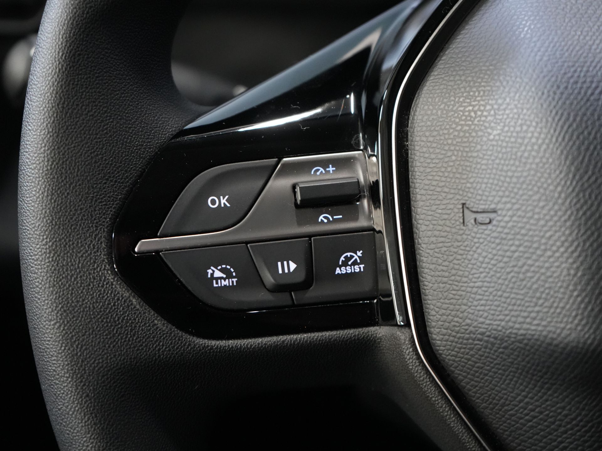 Peugeot Partner Bestelbus 1.5 HDi 100 pk L2 MARGE ZGAN Virtual Cockpit/ 3pers./ Carplay/ PDC/ Cruise/ Airco