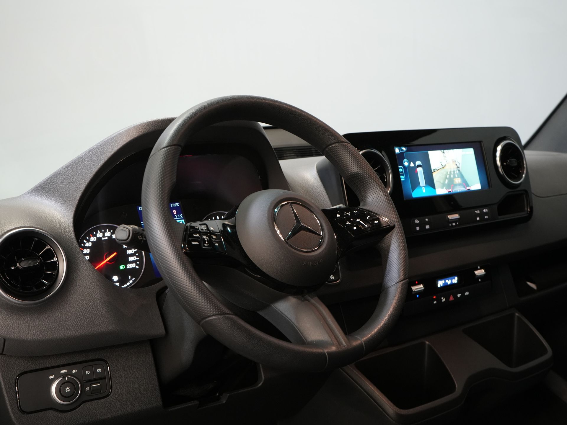 Mercedes-Benz Sprinter Фургон 317 Aut. L2H2 Без ПДВ! LED/ 270 Gr.Двері/ Посилене сидіння/ Підігрів сидінь/ Навігація/ Камера/ PDC/ Обшивка/ Круїз-контроль