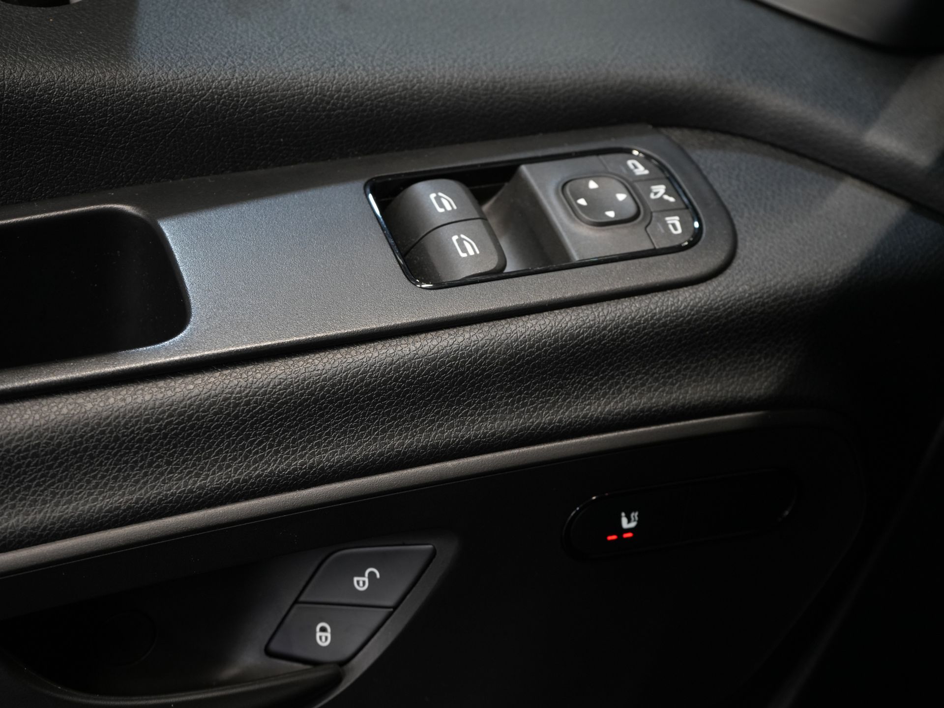 Mercedes-Benz Sprinter Фургон 317 Aut. L2H2 Без ПДВ! LED/ 270 Gr.Двері/ Посилене сидіння/ Підігрів сидінь/ Навігація/ Камера/ PDC/ Обшивка/ Круїз-контроль