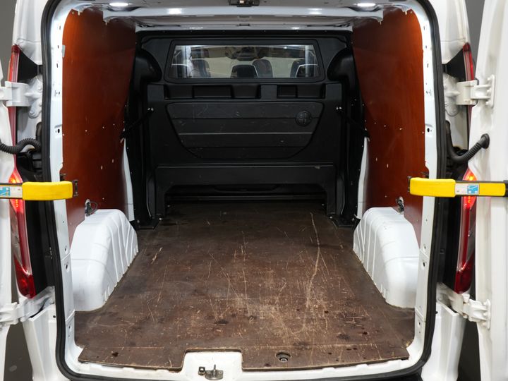 Ford Transit Custom Van 340 2.0 TDCI 130 hp L2 Double Cab DC BPM FREE! 6 Pers./ 2.8t Trekverm./ PDC/ Cruise/ Towbar/ Airco