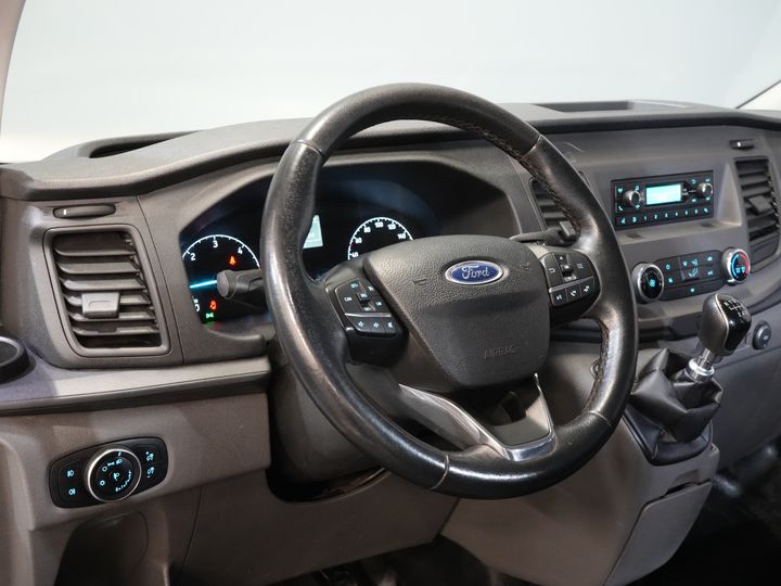 Ford Transit Custom Van 340 2.0 TDCI 130 hp L2 Double Cab DC BPM FREE! 6 Pers./ 2.8t Trekverm./ PDC/ Cruise/ Towbar/ Airco