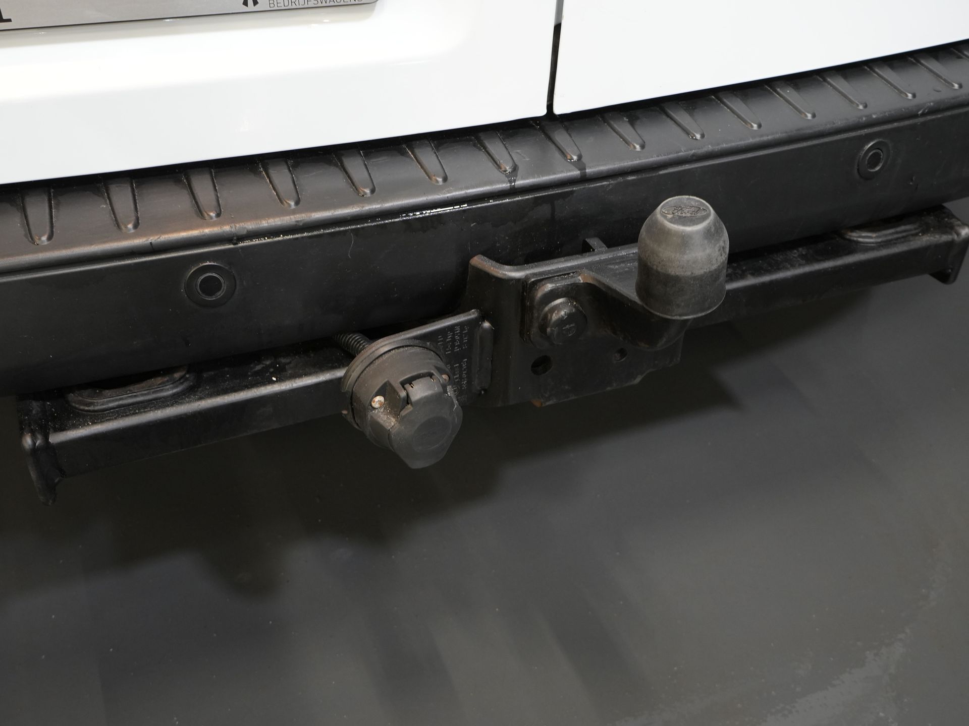 Ford Transit Custom Van 340 2.0 TDCI 130 hp L2 Double Cab DC BPM FREE! 6 Pers./ 2.8t Trekverm./ PDC/ Cruise/ Towbar/ Airco