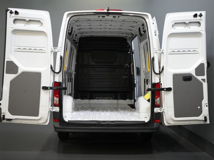 Volkswagen Crafter Van 35 2.0 TDI 140 к.с. DSG Aut. L3H3 BPM БЕЗКОШТОВНО! LED / Віртуальна кабіна / Камера / Круїз / Carplay / Gev.Stoel