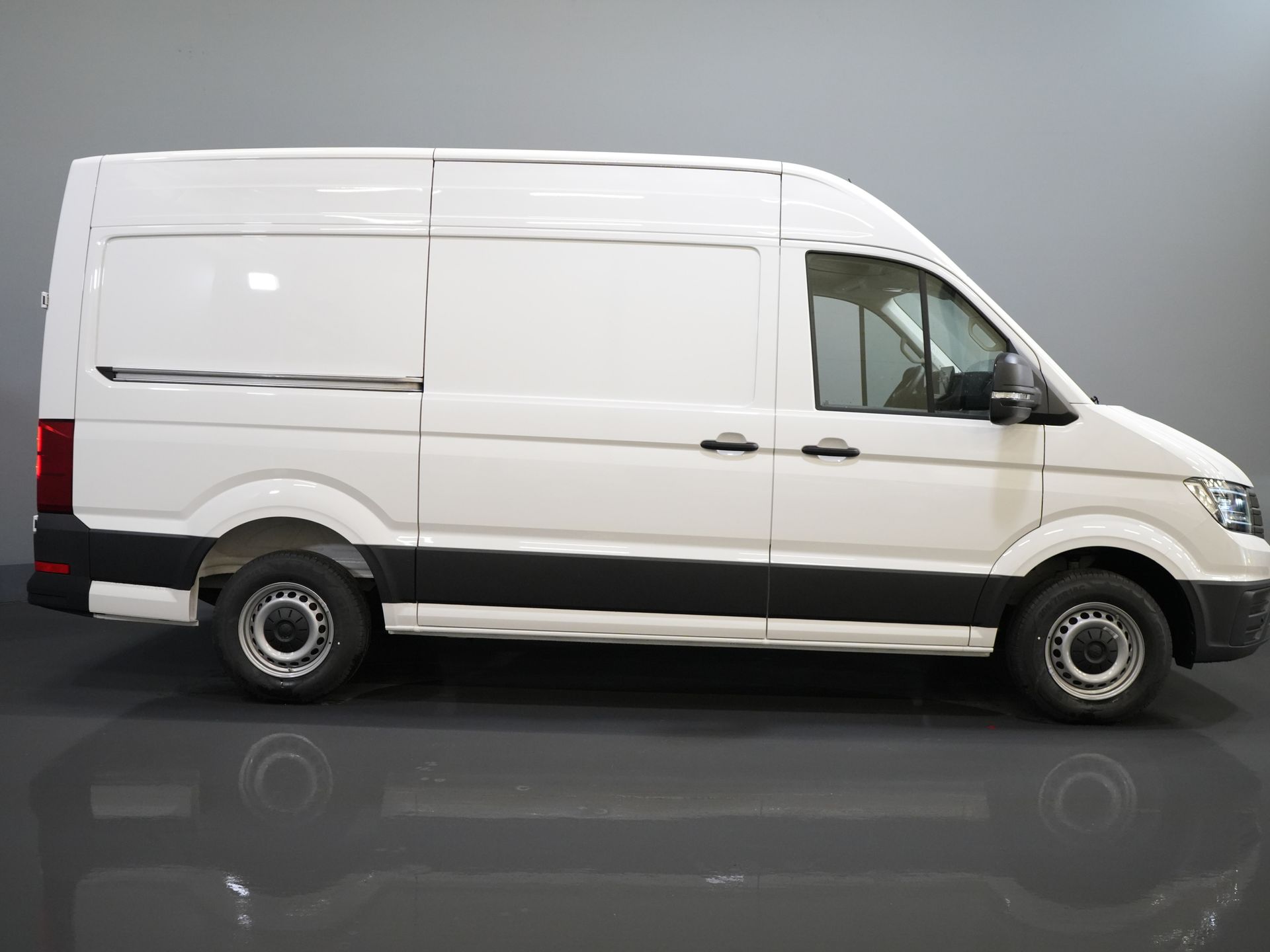 Volkswagen Crafter Van 35 2.0 TDI 140 к.с. DSG Aut. L3H3 BPM БЕЗКОШТОВНО! LED / Віртуальна кабіна / Камера / Круїз / Carplay / Gev.Stoel