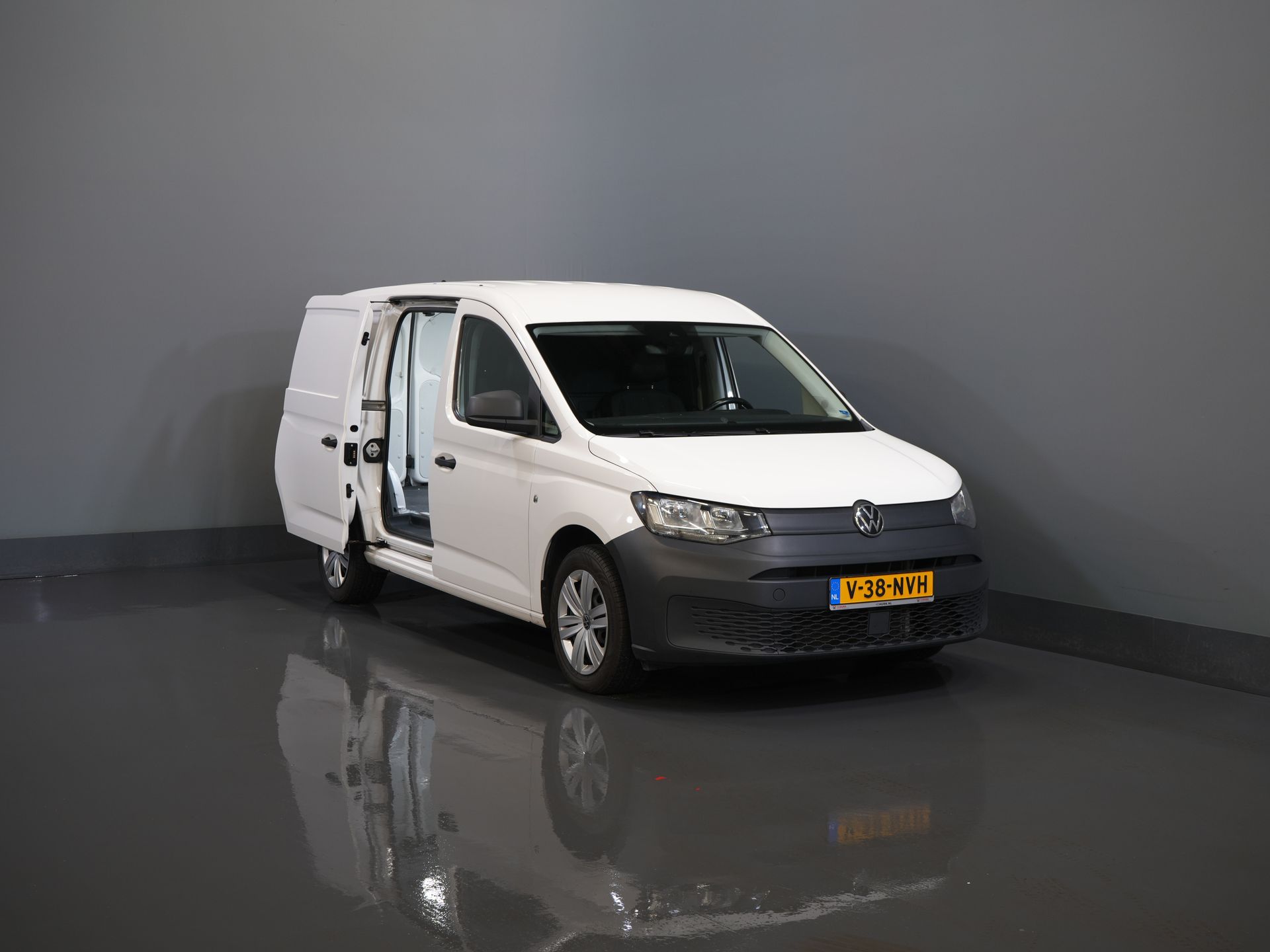 Volkswagen Caddy Cargo Furgone Maxi 2.0 TDI 125 CV DSG Aut. Riscaldamento autonomo/ Gancio di traino rimovibile/ Sedili riscaldabili/ Aria condizionata/ Cruise control/ Telecamera/ PDC