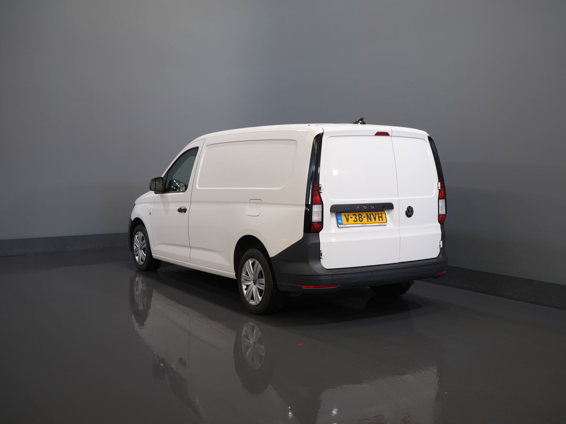 Volkswagen Caddy Cargo Furgone Maxi 2.0 TDI 125 CV DSG Aut. Riscaldamento autonomo/ Gancio di traino rimovibile/ Sedili riscaldabili/ Aria condizionata/ Cruise control/ Telecamera/ PDC