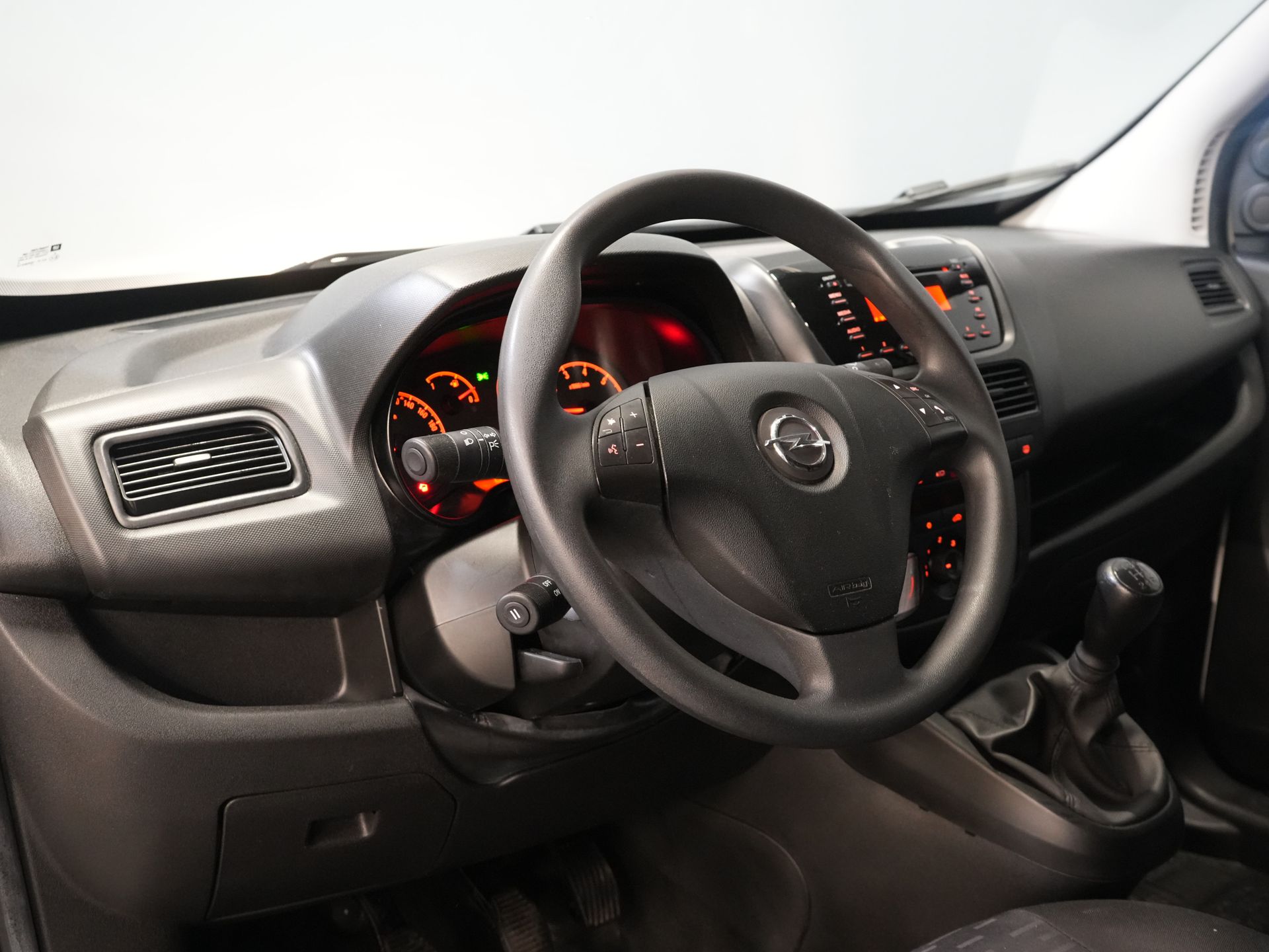 Opel Combo Furgoneta 1.3 CDTi 95 CV EURO6/ NL Auto/ Techo solar/ Aire acondicionado/ Control de crucero/ PDC