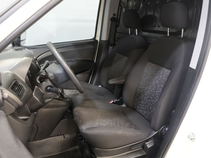 Opel Combo Furgoneta 1.3 CDTi 95 CV EURO6/ NL Auto/ Techo solar/ Aire acondicionado/ Control de crucero/ PDC