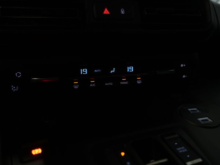 Toyota PROACE CITY Van 1.5 130 к.с. Авт. L2 BPM БЕЗКОШТОВНО! LED/ Віртуальний кокпіт/ 3 чол./ Carplay/ Камера/ Клімат/ PDC/ Круїз
